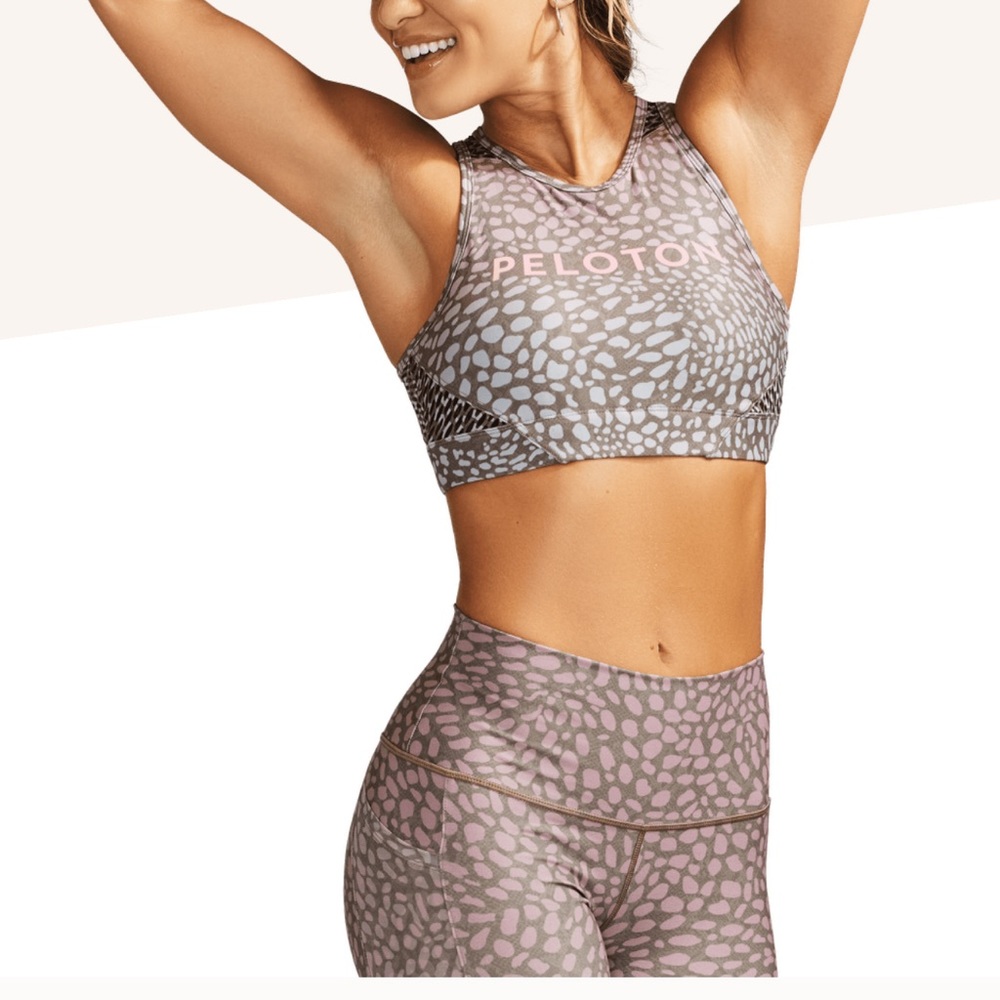 BRAND NEW NEVER WORN PELOTON OUTFIT